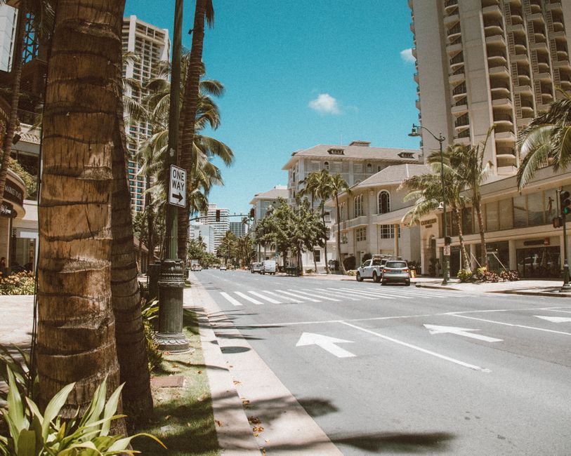 Can I Book One Hawaii Package for Oahu, Maui, and the Big Island?
